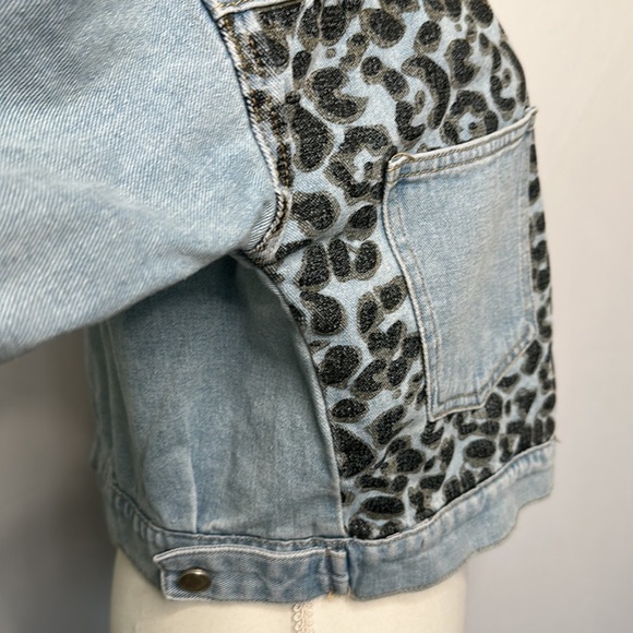 Andree by Unit | Cropped Leopard Jean Jacket, Size S - Picture 5 of 6